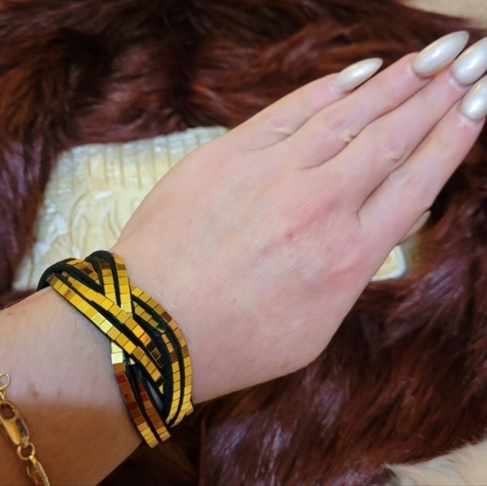 NWT BLACK SUEDE GOLD BEADED BRACELET